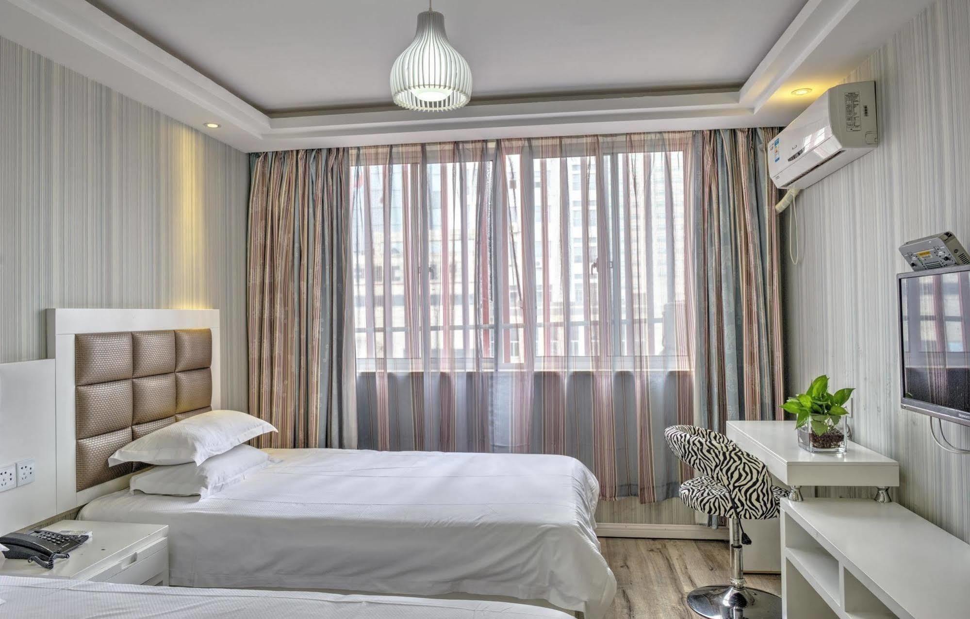 Milan Fashion Hotel Deqing Exterior foto